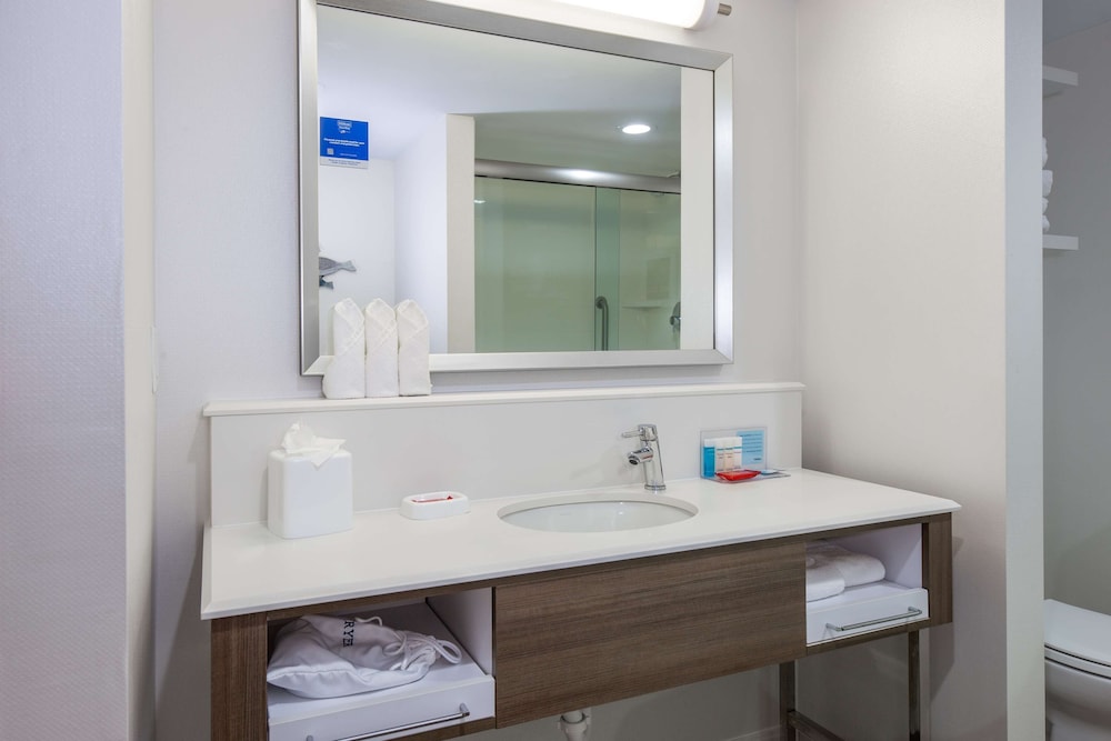 Hampton Inn Columbia I 26 Harbison Blvd. - photo 61