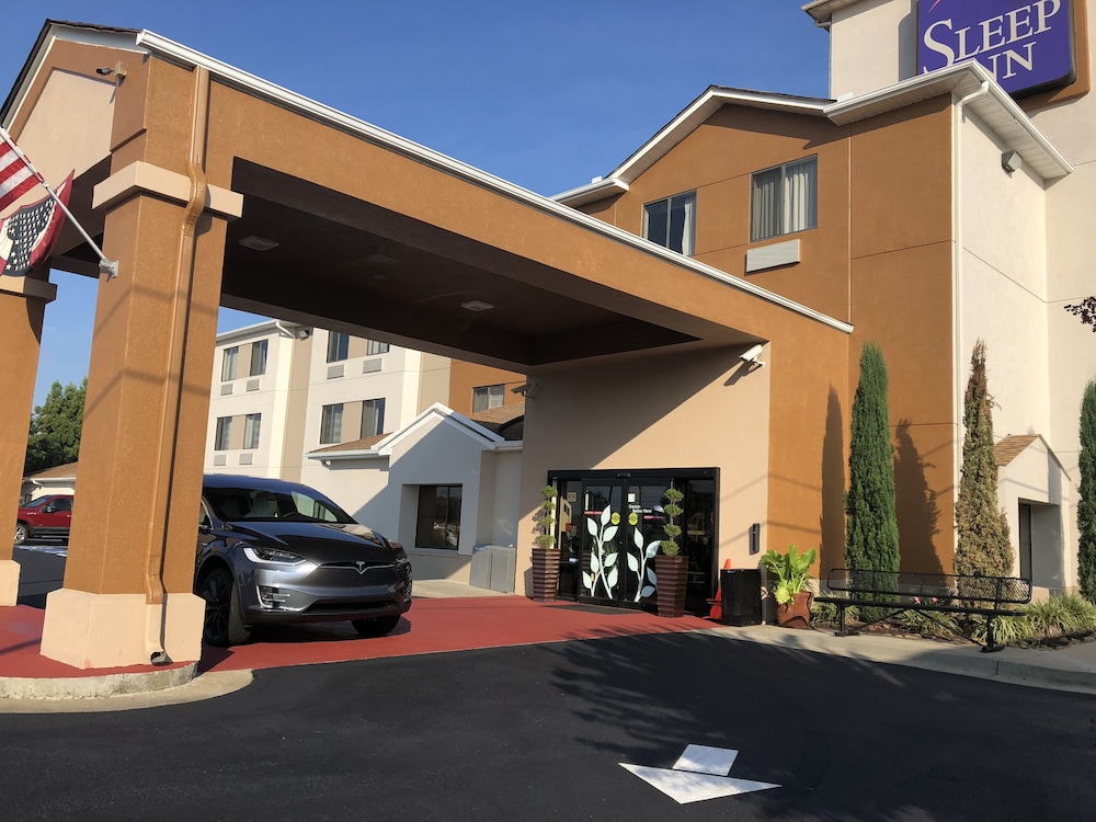 Days Inn by Wyndham McDonough - photo 94