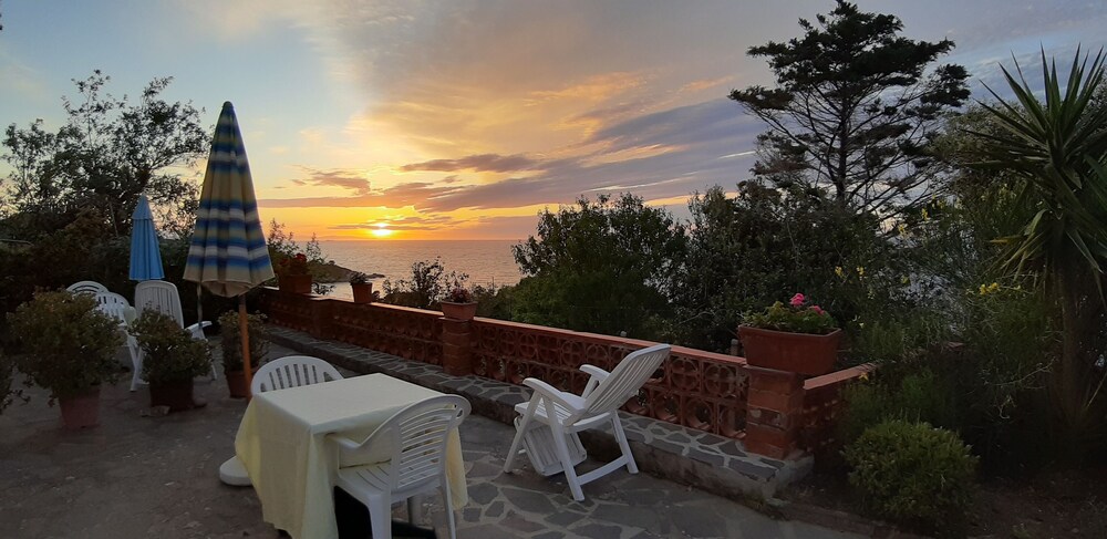 Hotel Oleandro in Marciana, Italy