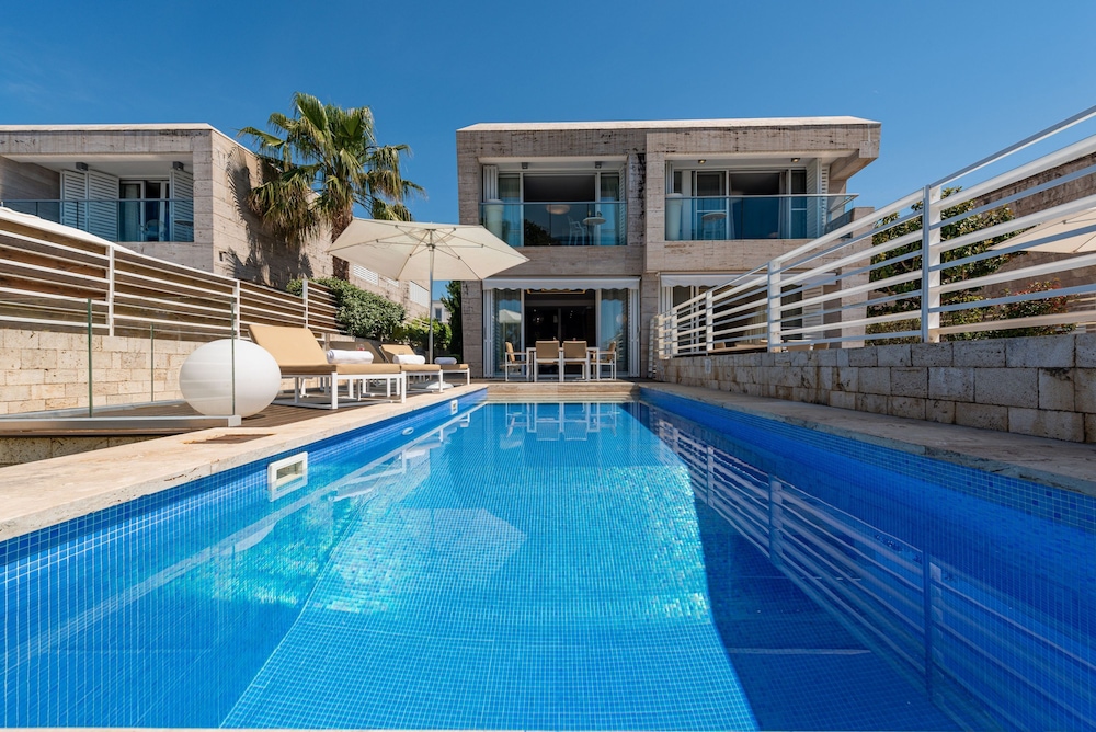 Villa Salvia ZadarVillas — 4-Star Luxury Hotel in Zadar, Croatia