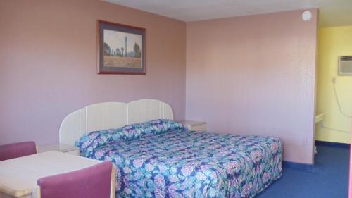 Eastwood Motel - photo 13