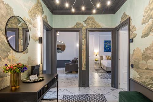 The Romulus — 4-Star Luxury Hotel in Rome, Italy