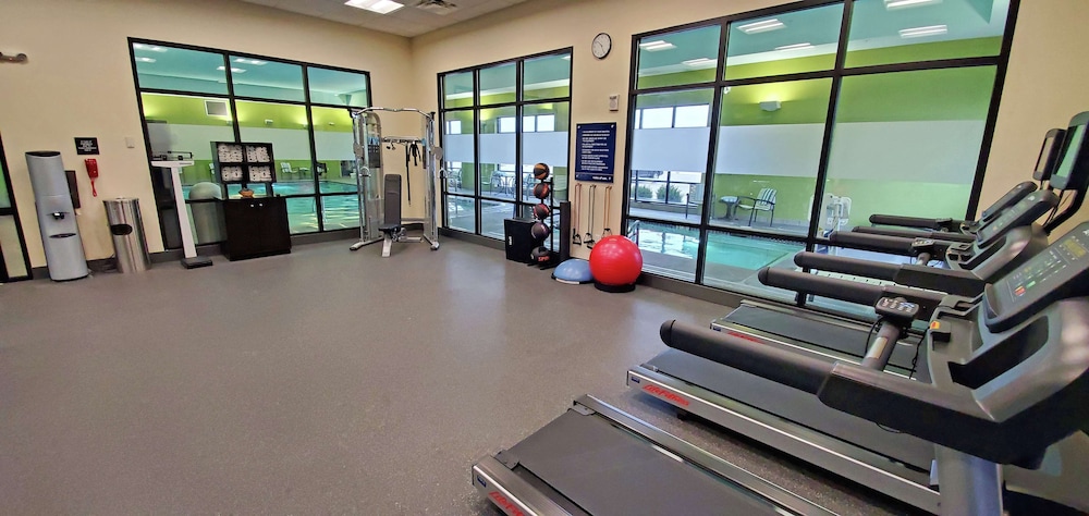 Hampton Inn Kearney - photo 41