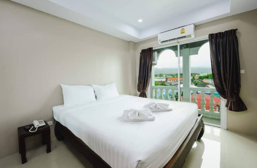 Tyler Cherngtalay - carbon neutral hotel in Phuket