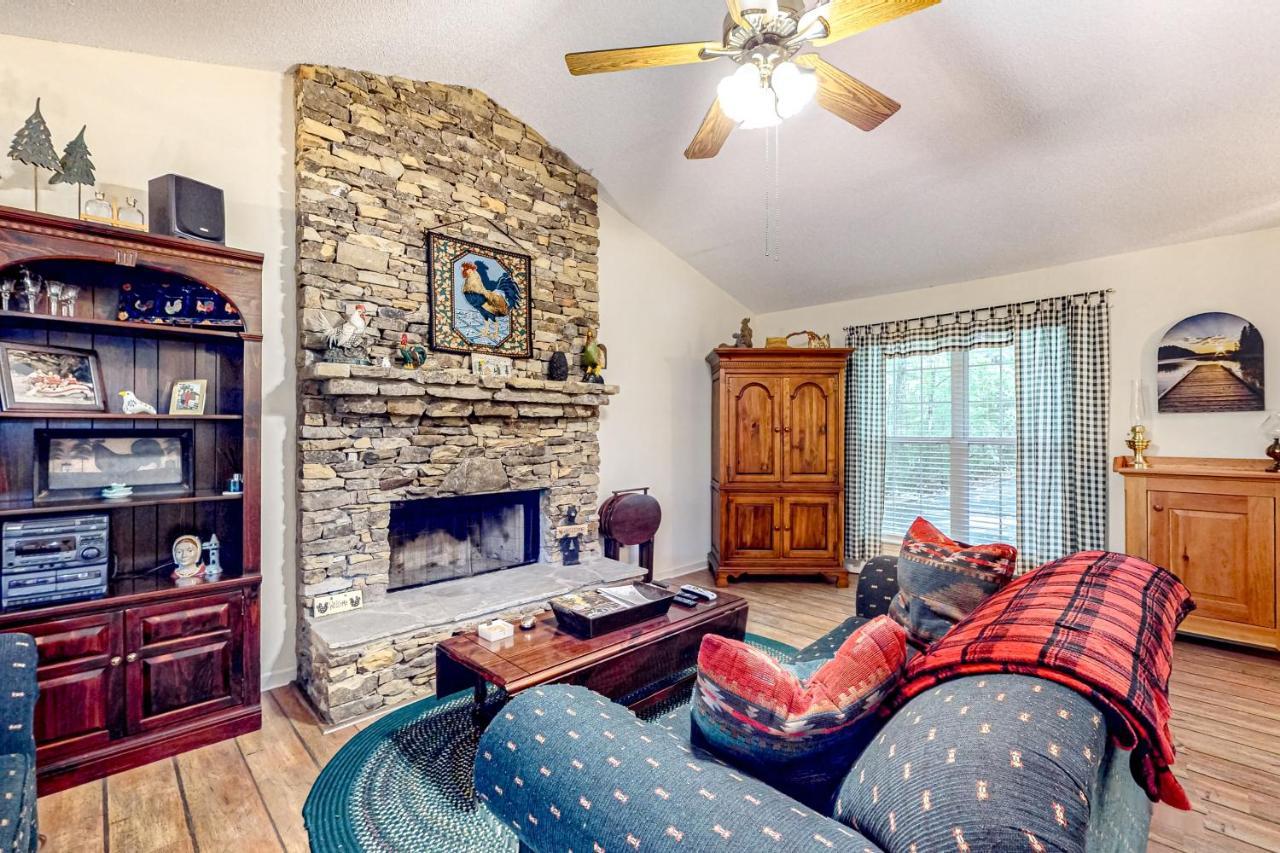 Holly Forest Hideaway - last minute hotel in Unknown City