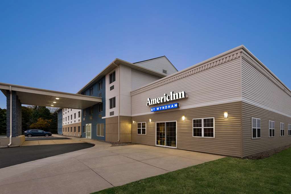 AmericInn by Wyndham Dodgeville - photo 3