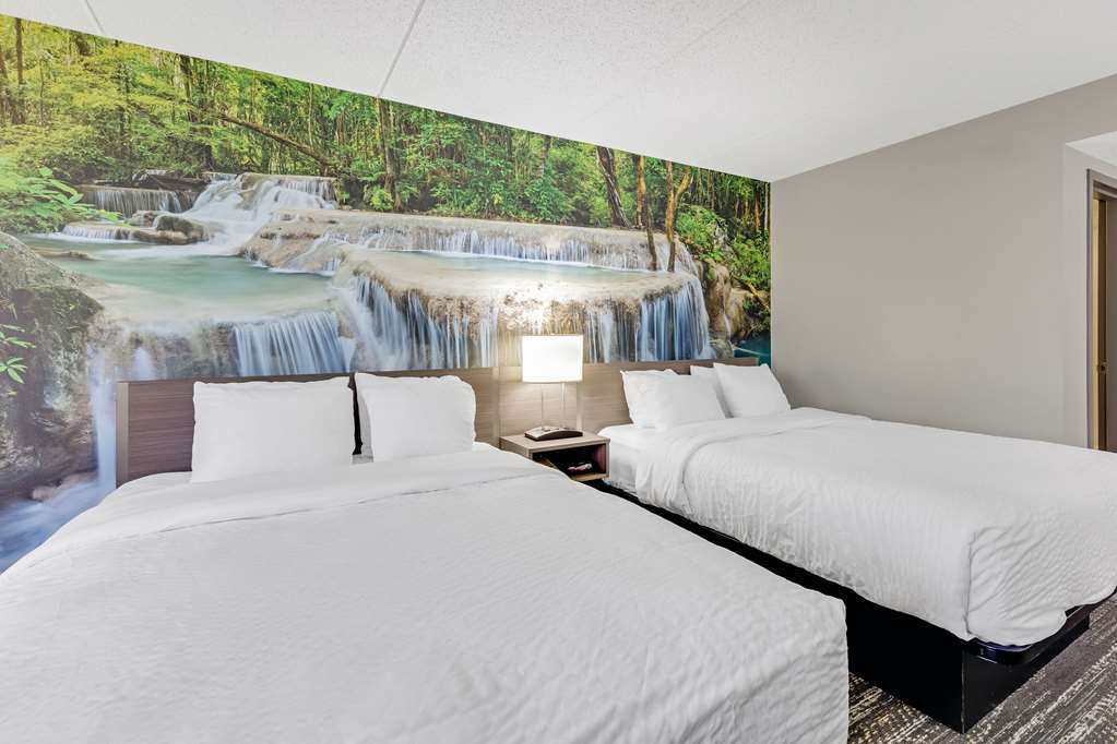 Clarion Pointe Near Erie Casino - photo 25