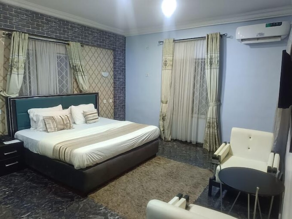E Phoenix Hotel Annex 2 — Ilorin — photo 4