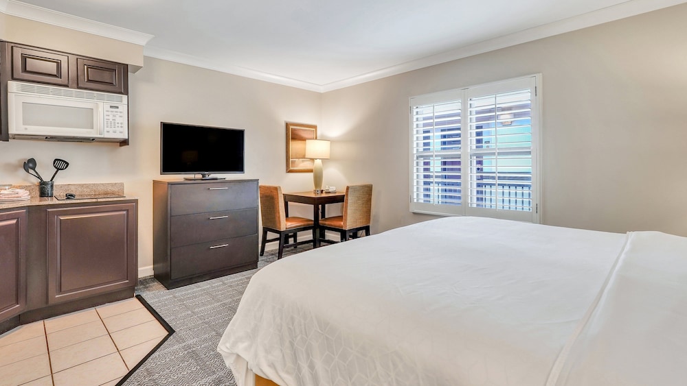 Staybridge Suites Savannah Historic District by IHG - photo 14