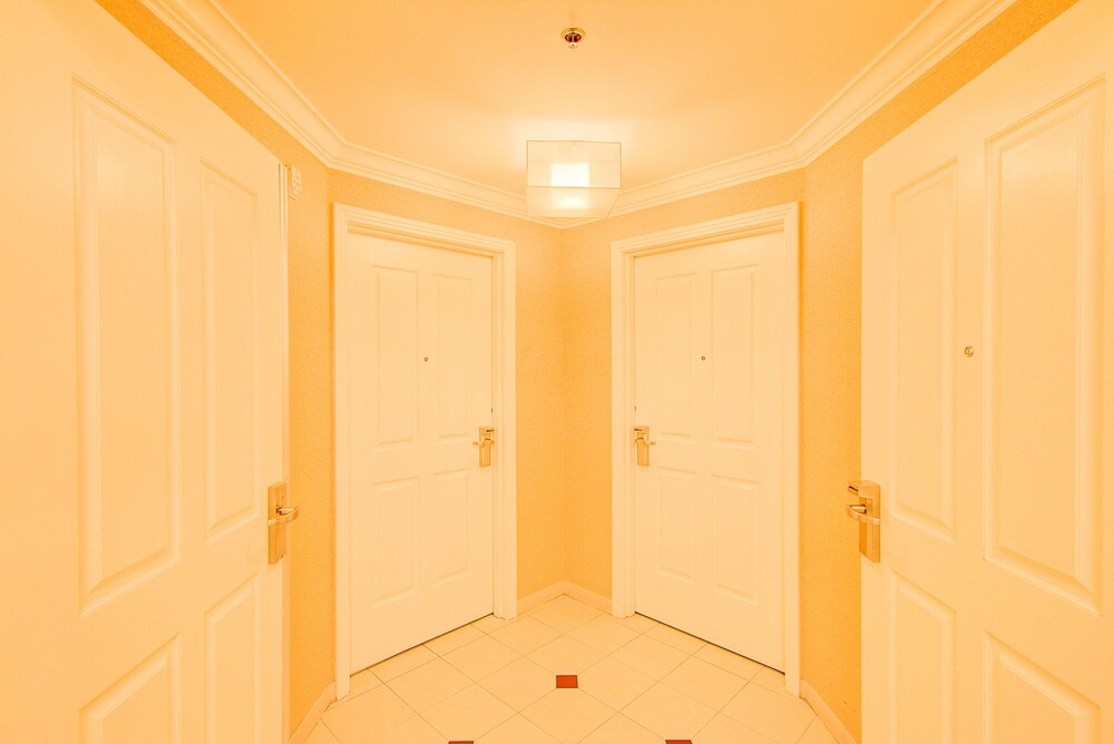 888 Two Bedroom Balcony Suite at Signature Condo Hotel - photo 14