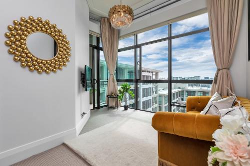 The Golden Hour Penthouse — 4-Star Luxury Hotel in Auckland, New Zealand