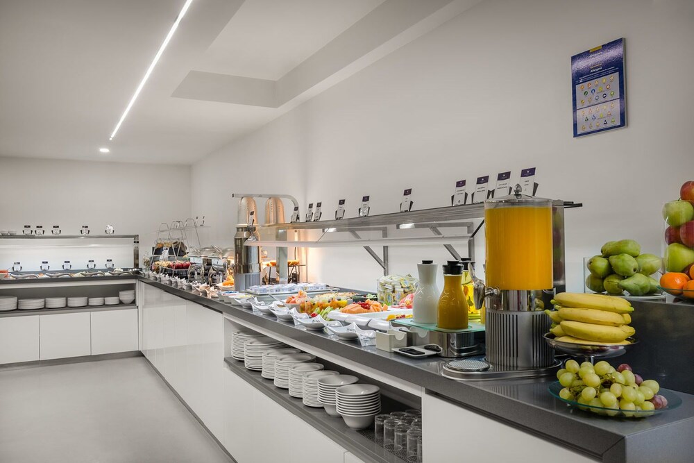 מזון ומשקאות