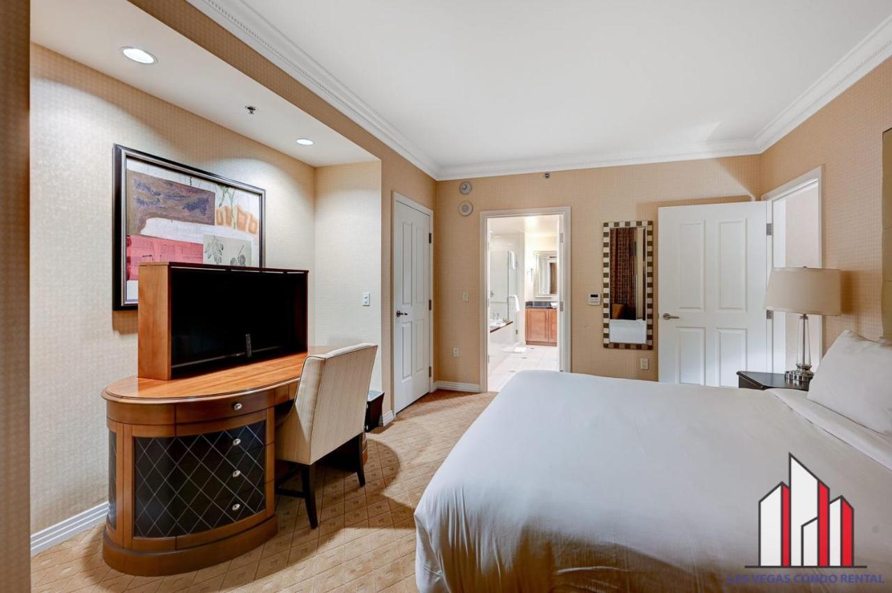 MGM Signature 28 714 1BR 2 Bath Balcony Suite