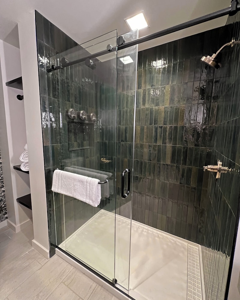 Hotel Brookmere & Arbor Spa - photo 27