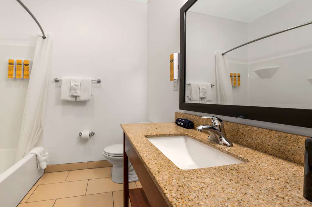 Best Western Plus Covered Bridge Inn - photo 21
