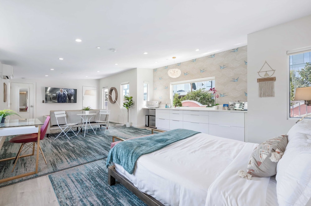 The Gower Street Bungalows by AvantStay - photo 23