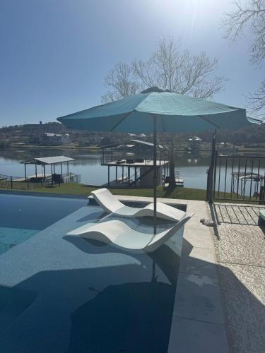 Por Que No Los Dos — Marble Falls