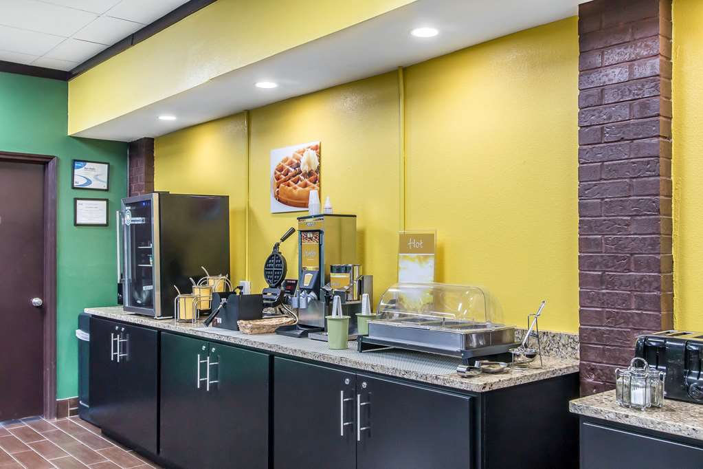 Quality Inn Hinesville Fort Stewart Area - photo 25