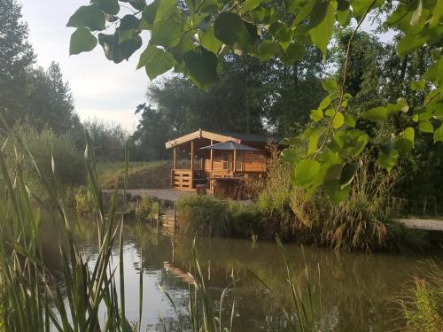 West Pool Cabin — 4-Star Luxury Hotel in Lincoln, United Kingdom