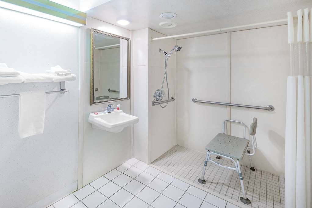 Howard Johnson by Wyndham Staunton - photo 25