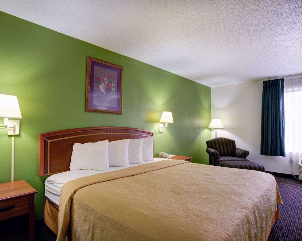 Quality Inn & Suites Airport - photo 10