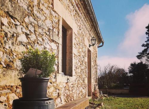 Les Trois Jolies - last minute hotel in Unknown City