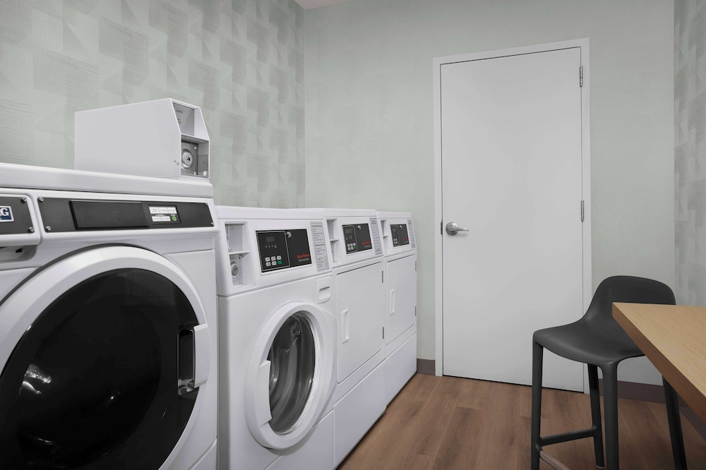 Home2 Suites by Hilton Clarksville Ft. Campbell - photo 29