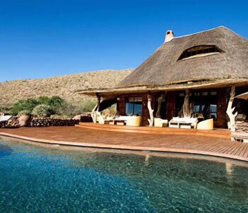 The Motse Tswalu Kalahari Luxury Private Game Reserve — 5-Star Luxury Hotel in Kuruman, South Africa
