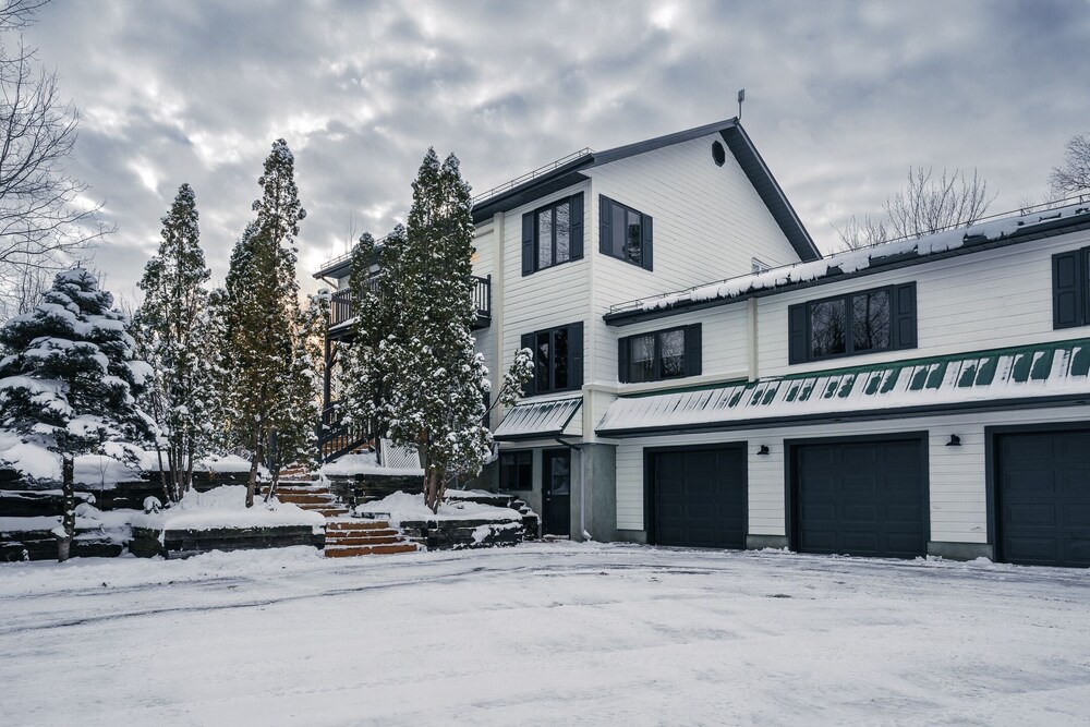 Maison des Geais Bleus — 4-Star Luxury Hotel in Mont-Tremblant, Canada