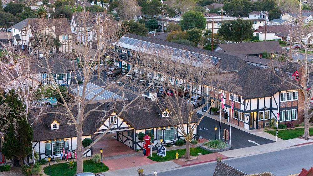 Solvang Inn and Cottages - photo 38