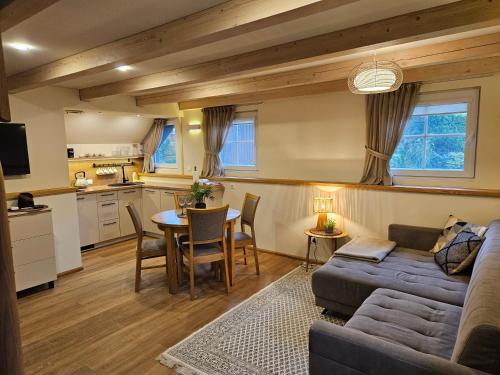 Pamario Namelis Preiloje in Neringa, Lithuania