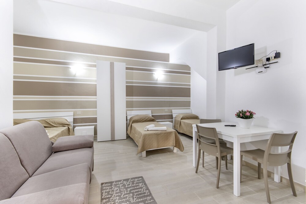 In Centro Rooms - carbon neutral hotel in Campofelice Di Roccella