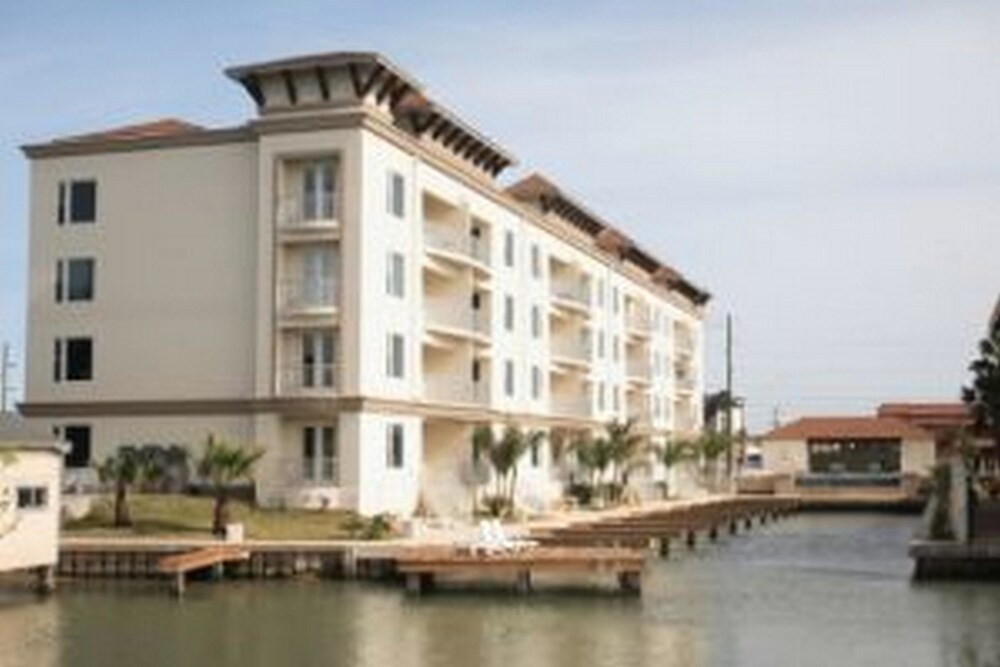 Las Marinas 301 Home — 4-Star Luxury Hotel in South Padre Island, United States
