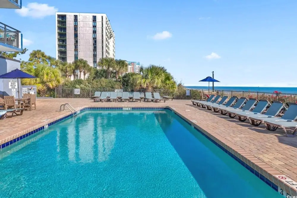 Oceanfront Resort Great Views King Bed 7 Pools — 4-Star Luxury Hotel in Myrtle Beach, United States
