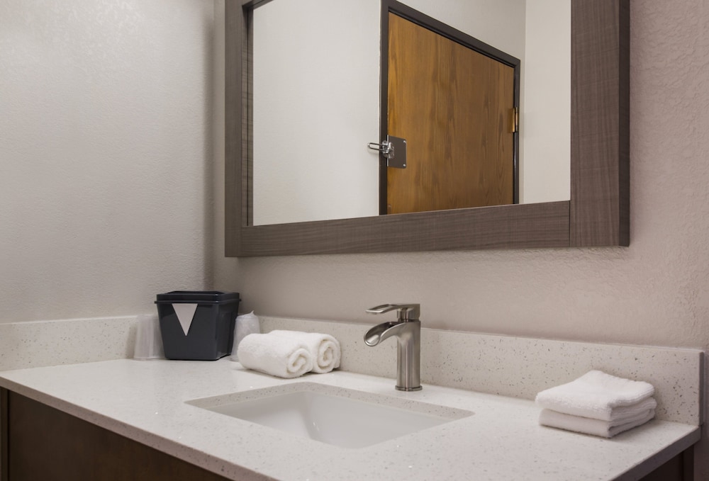 Red Roof Inn Lawrenceburg - photo 25
