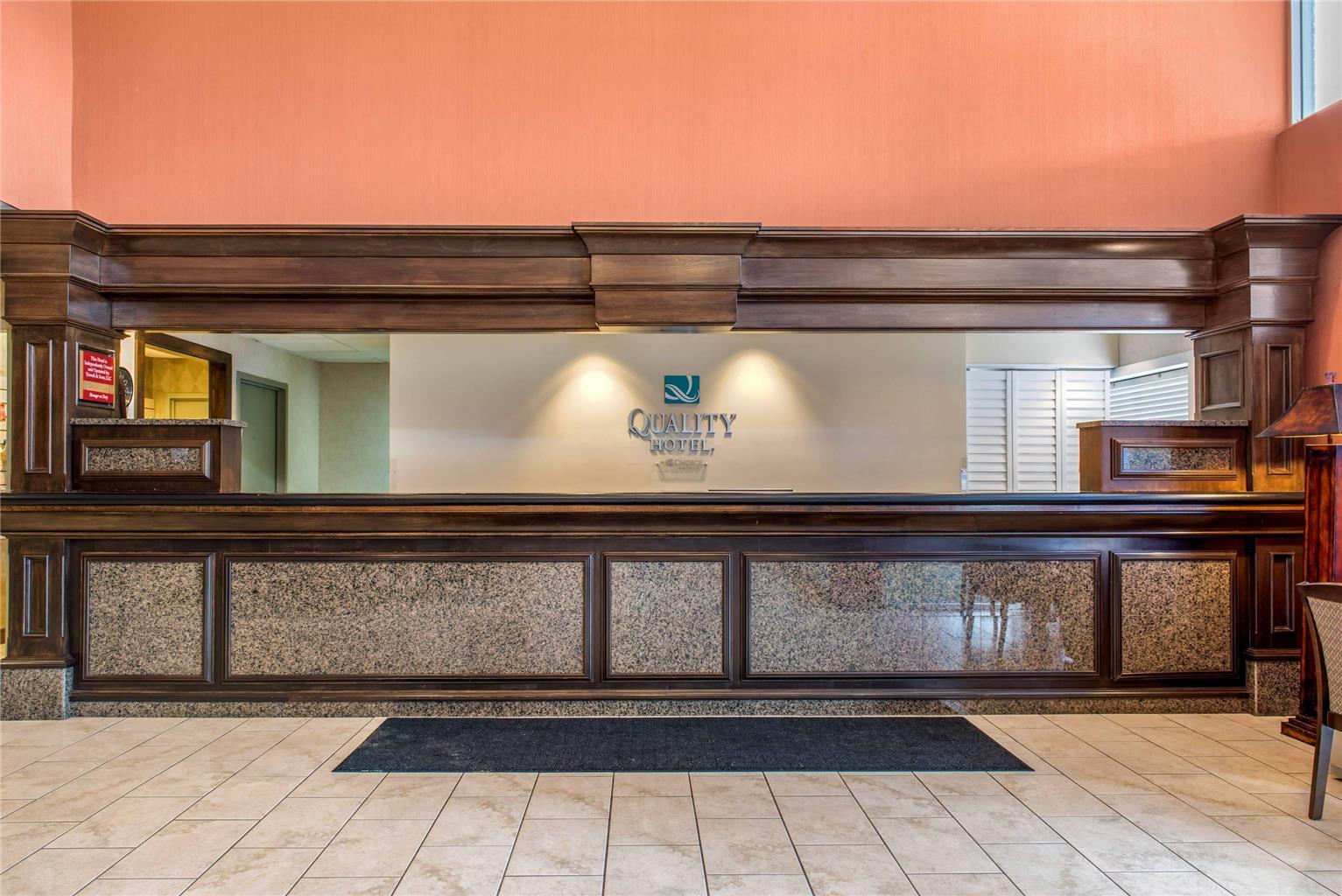 Quality Hotel Conference Center Cincinnati Blue Ash - photo 3