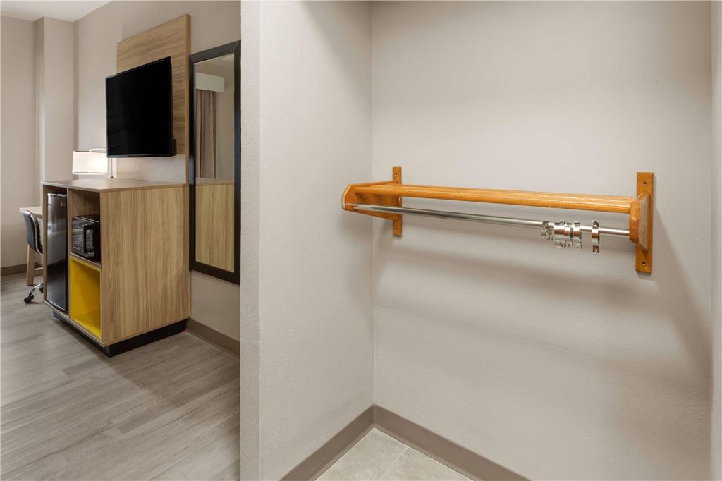 Days Inn by Wyndham Tulsa Central - photo 20