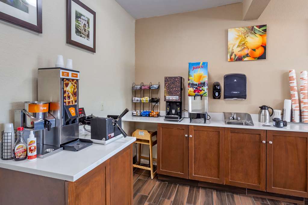 Comfort Inn Rockford near Casino District - photo 46
