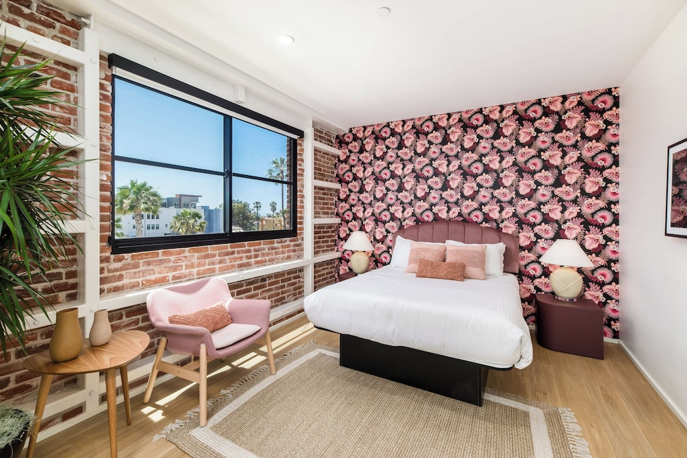 The Brick Hotel - photo 29