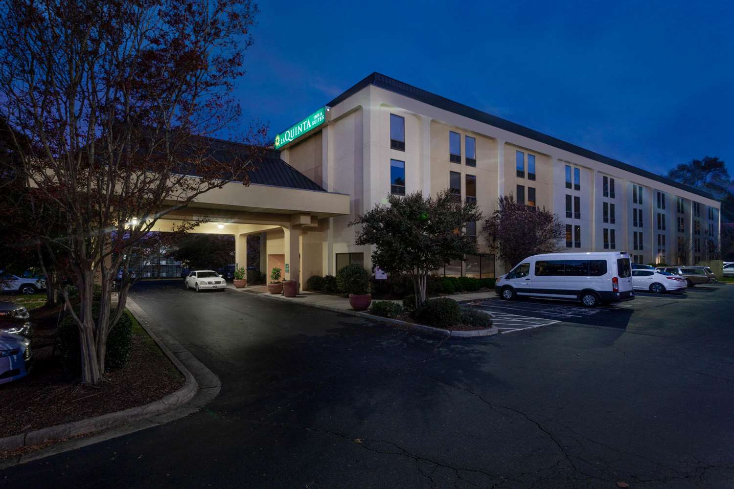 Spark by Hilton Charlotte Airport North - photo 25
