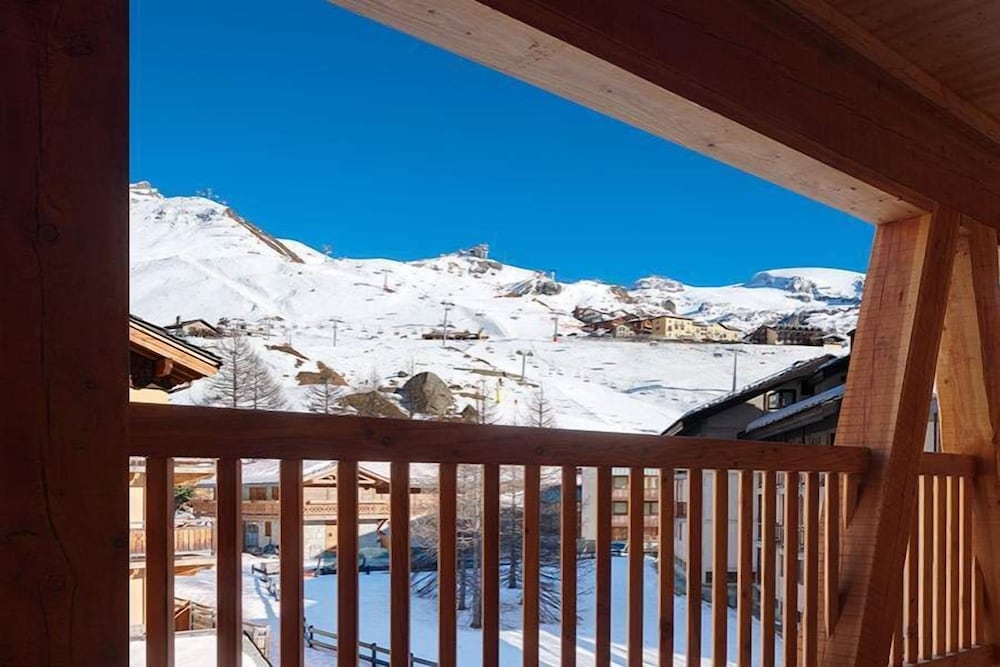 Aux Pieds du Roi — 4-Star Luxury Hotel in Valtournenche, Italy