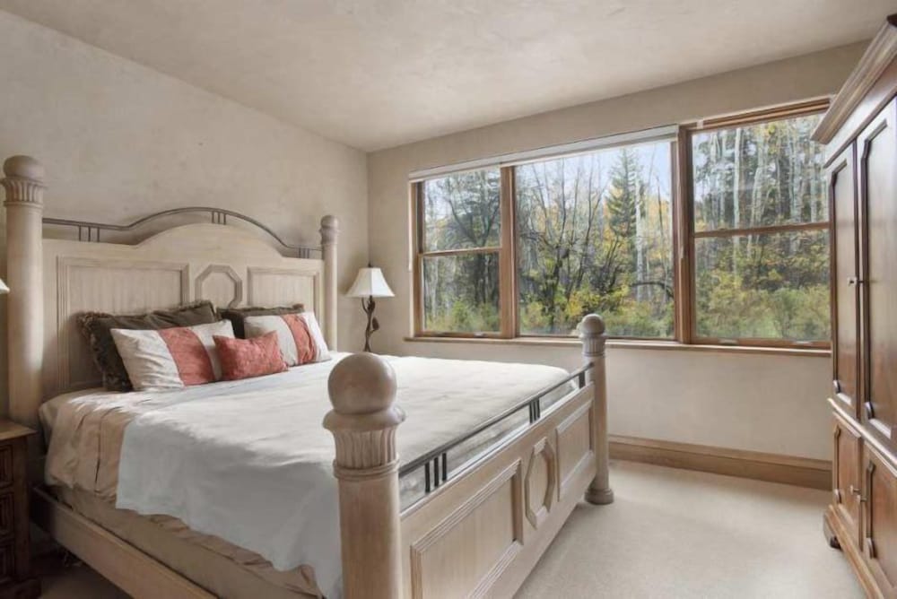 Snowmass Village by Gondola Resorts - photo 20