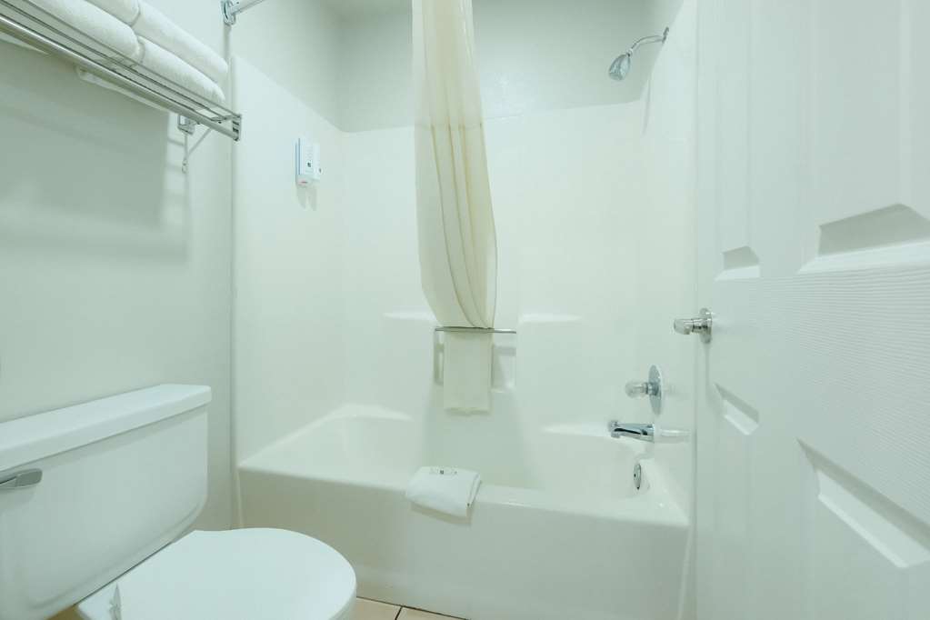Quality Inn Holbrook near Petrified Forest - photo 24
