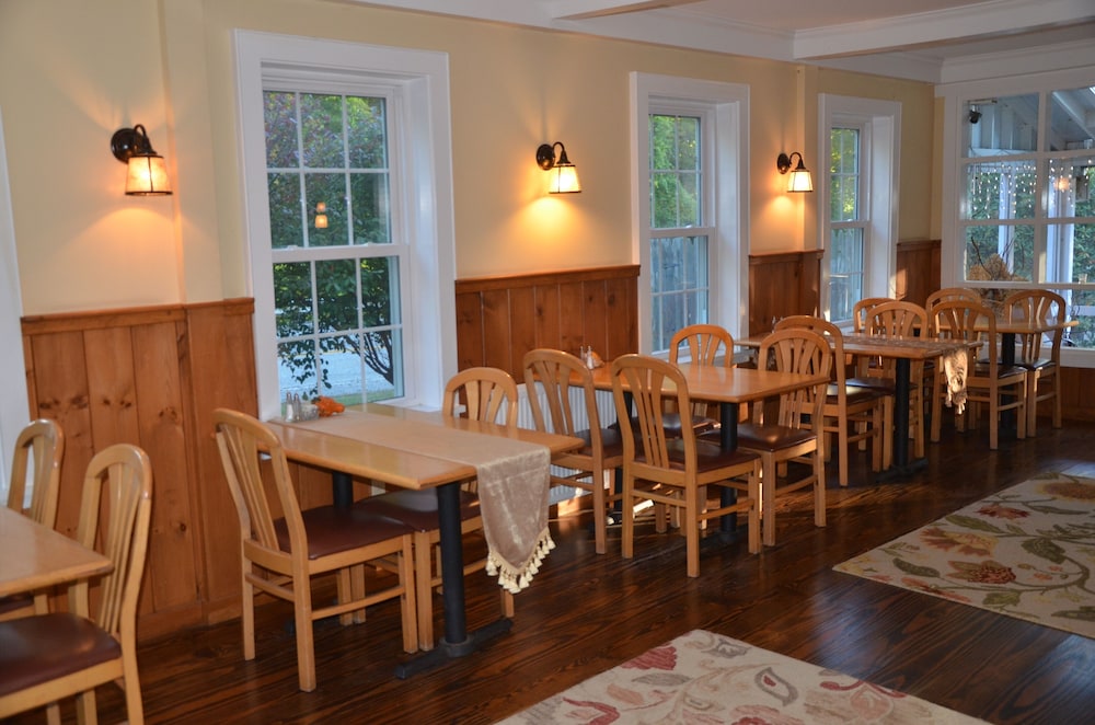 Cornwall Inn and Lodge - photo 56