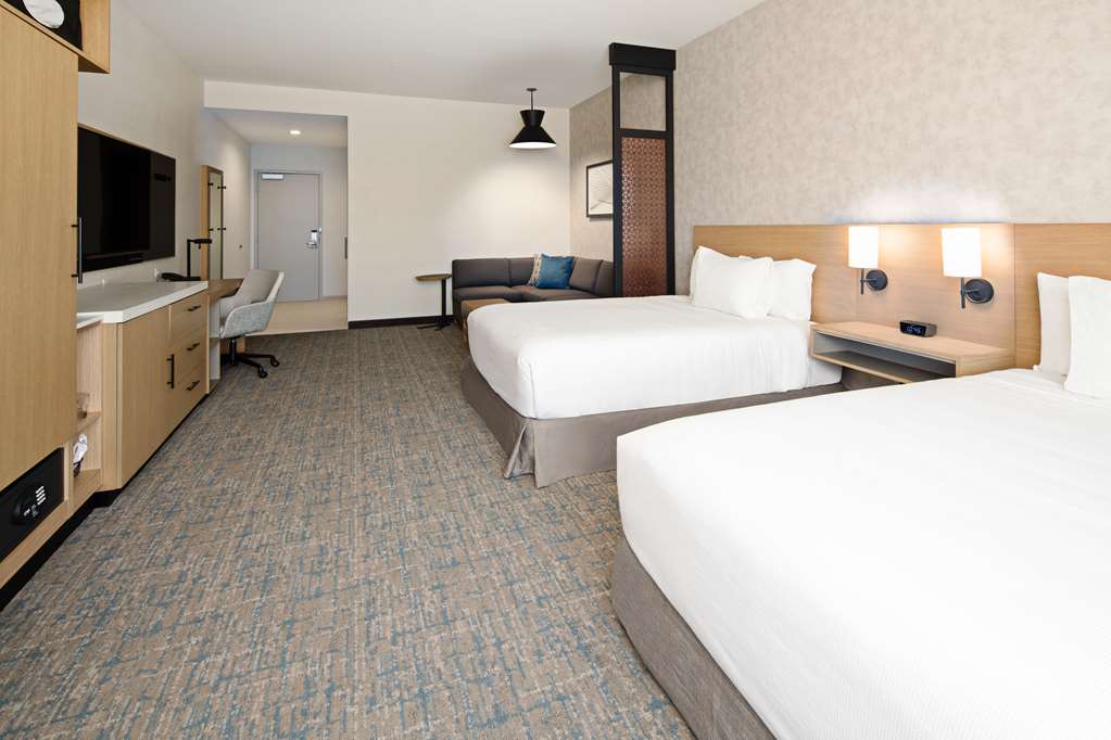 Hyatt Place Bakersfield - photo 31