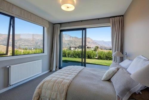 Infinity Drive Hot Tub Lake Views Release NZ in Wanaka, New Zealand