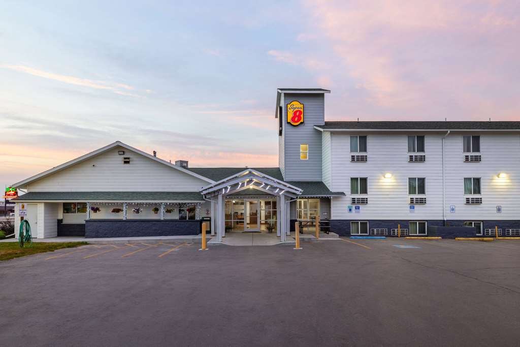 Super 8 by Wyndham Belgrade Bozeman Airport - photo 6