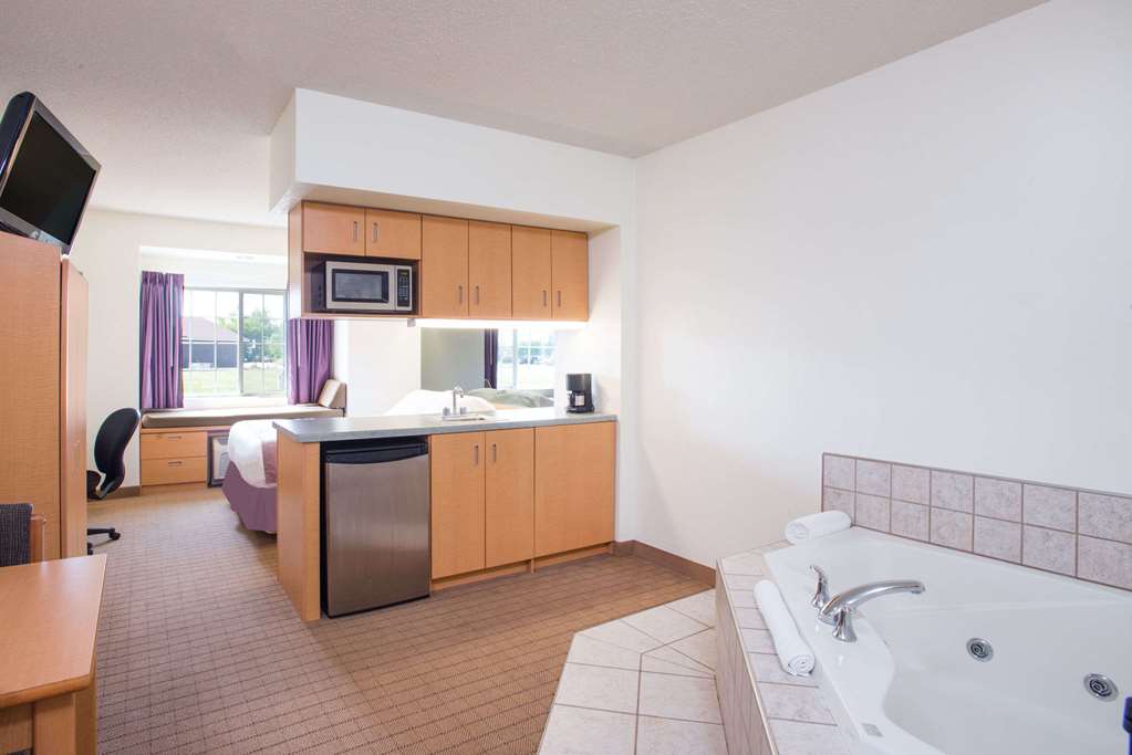 Microtel Inn & Suites by Wyndham Plattsburgh - photo 11