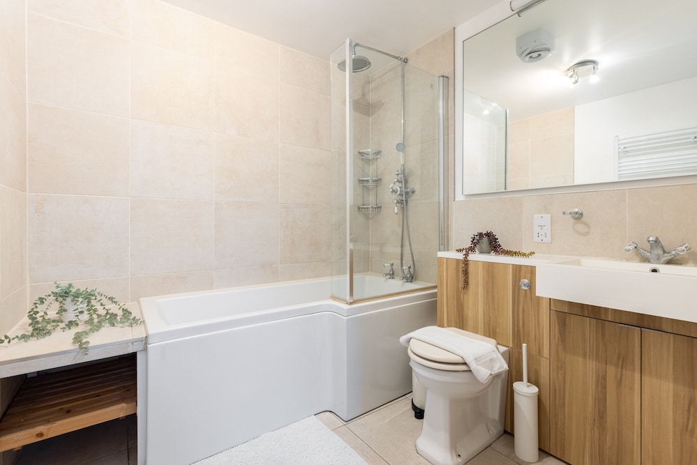 The Clapham Terraced House — 4-Star Luxury Hotel in London, United Kingdom