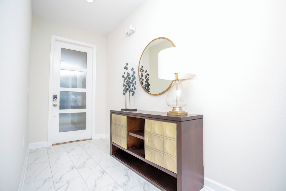 Gorgeous 5 Bd Home Close to Disney Storey Lake Resort 2734 - photo 7